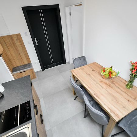 Sloneczne Wzgorze Zator Apartment ภายนอก รูปภาพ