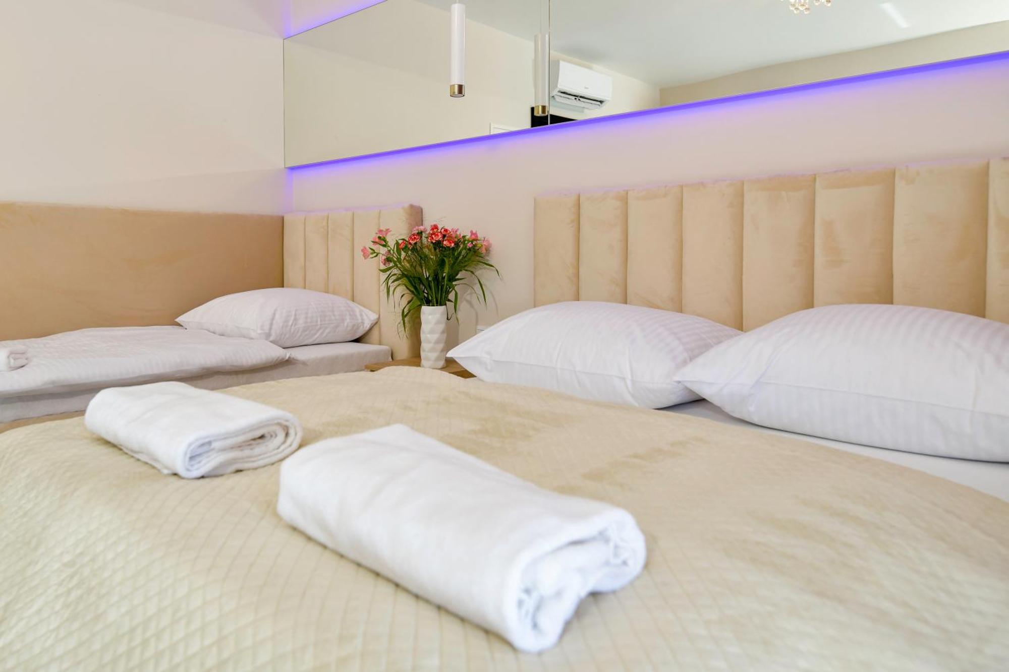 Sloneczne Wzgorze Zator Apartment ภายนอก รูปภาพ