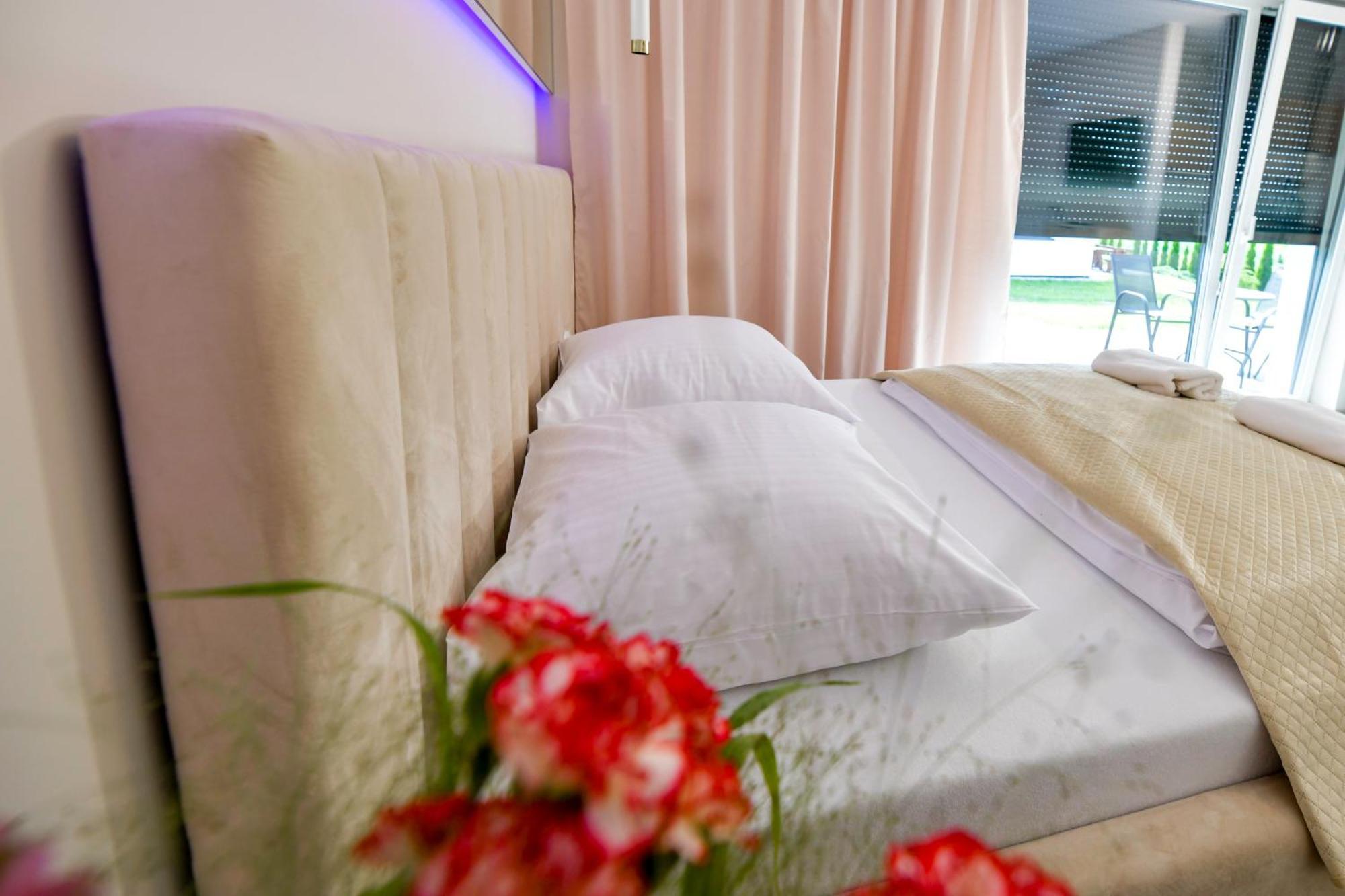 Sloneczne Wzgorze Zator Apartment ภายนอก รูปภาพ