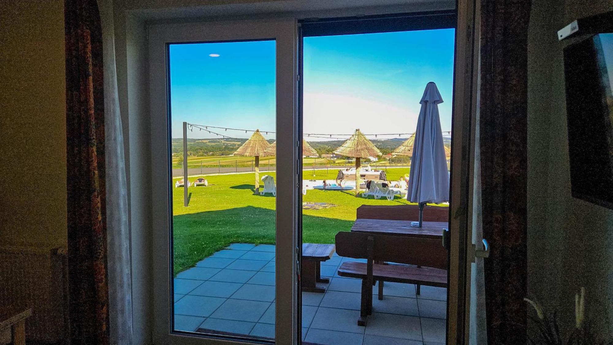 Sloneczne Wzgorze Zator Apartment ภายนอก รูปภาพ