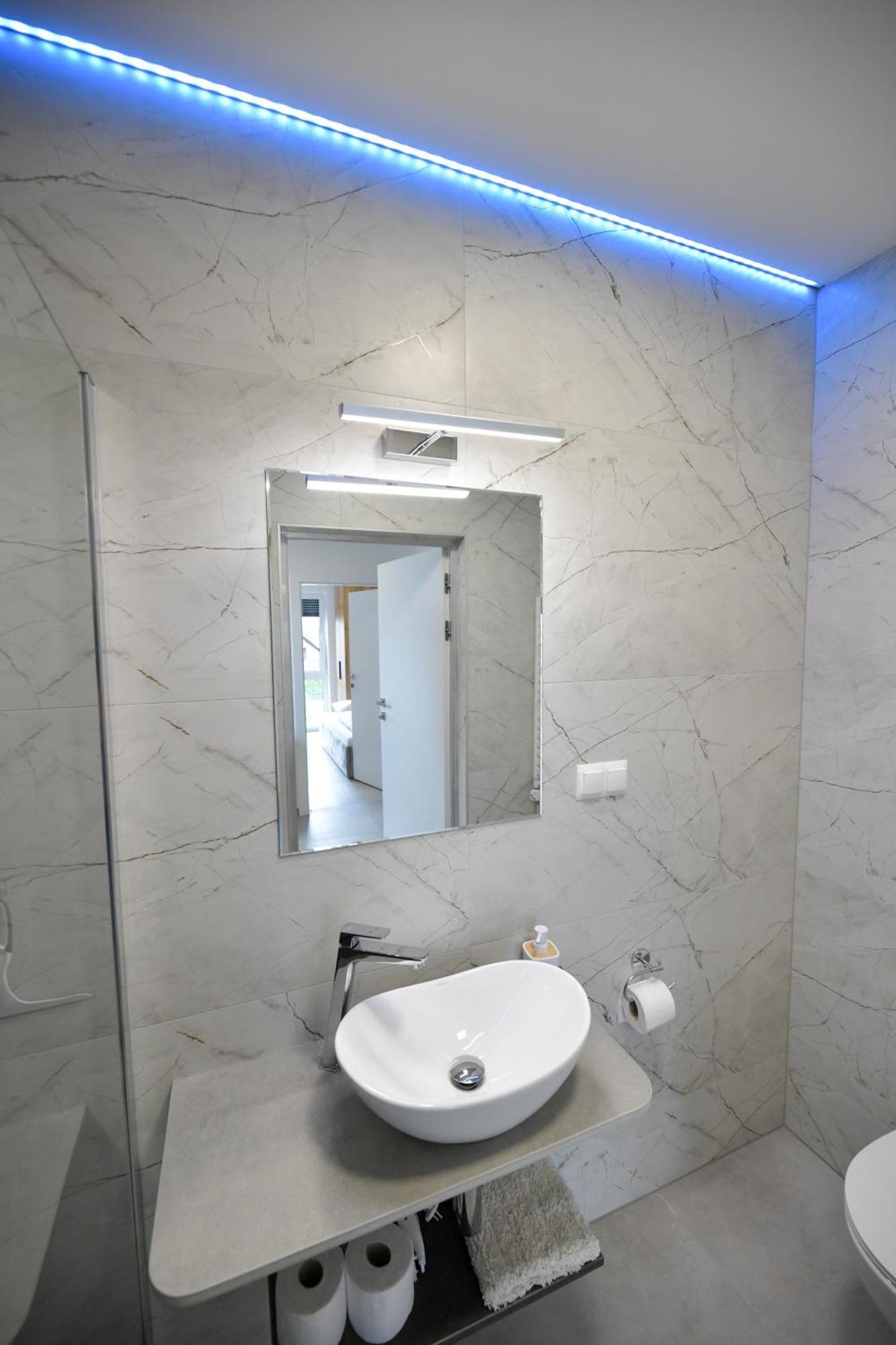 Sloneczne Wzgorze Zator Apartment ภายนอก รูปภาพ