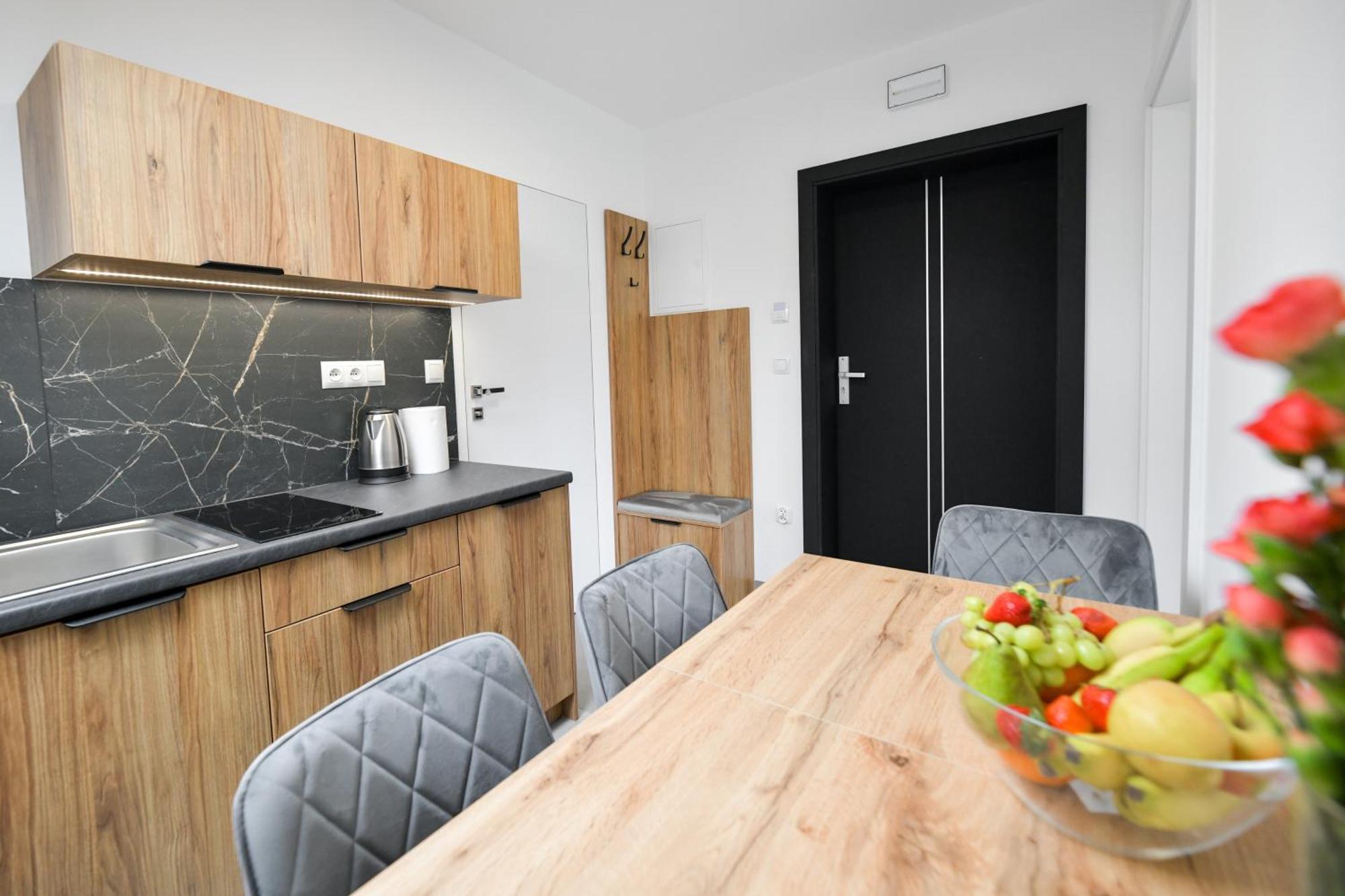 Sloneczne Wzgorze Zator Apartment ภายนอก รูปภาพ